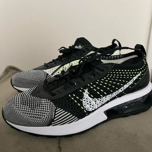Women’s Air Max Flyknit Racer sneakers